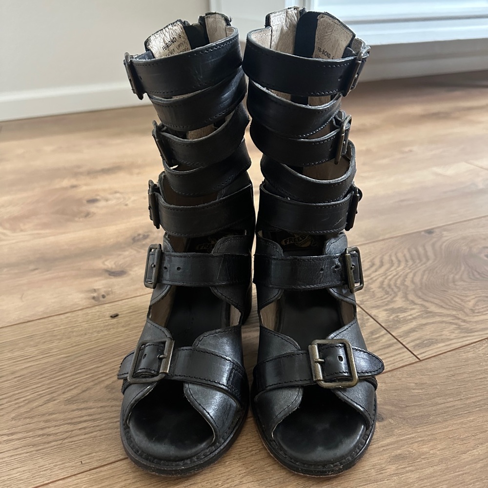 Freebird Bond Sandals